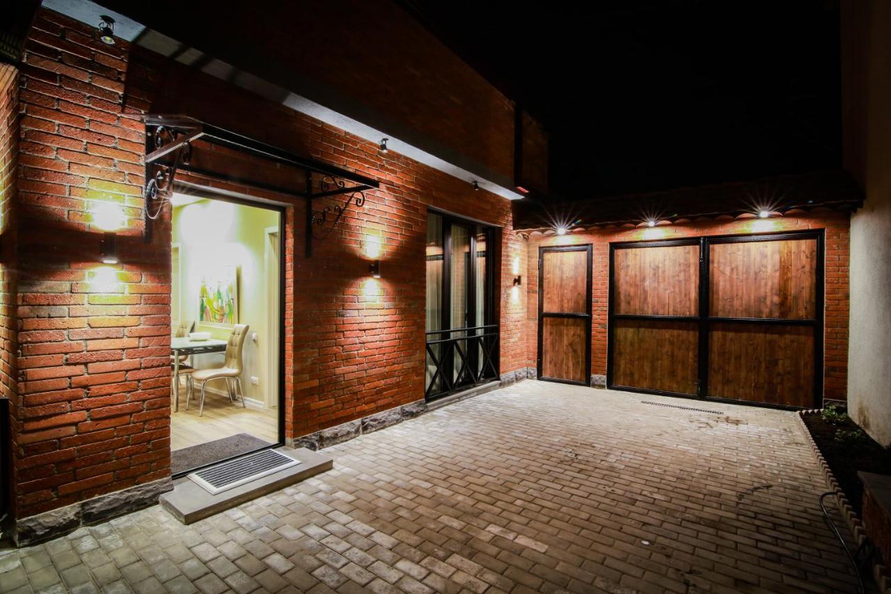 Apart Hotel Avlabari Yard Τυφλίδα Εξωτερικό φωτογραφία