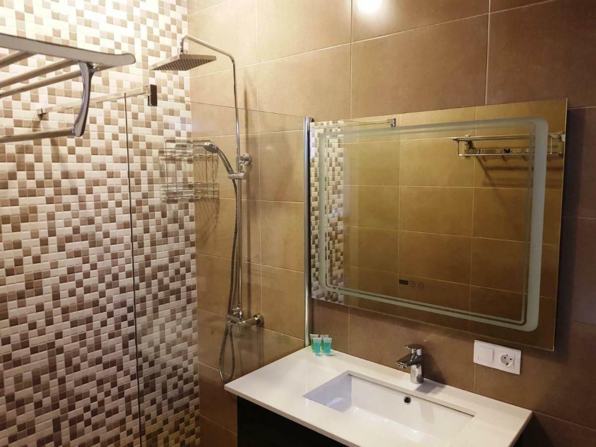 Apart Hotel Avlabari Yard Τυφλίδα Εξωτερικό φωτογραφία